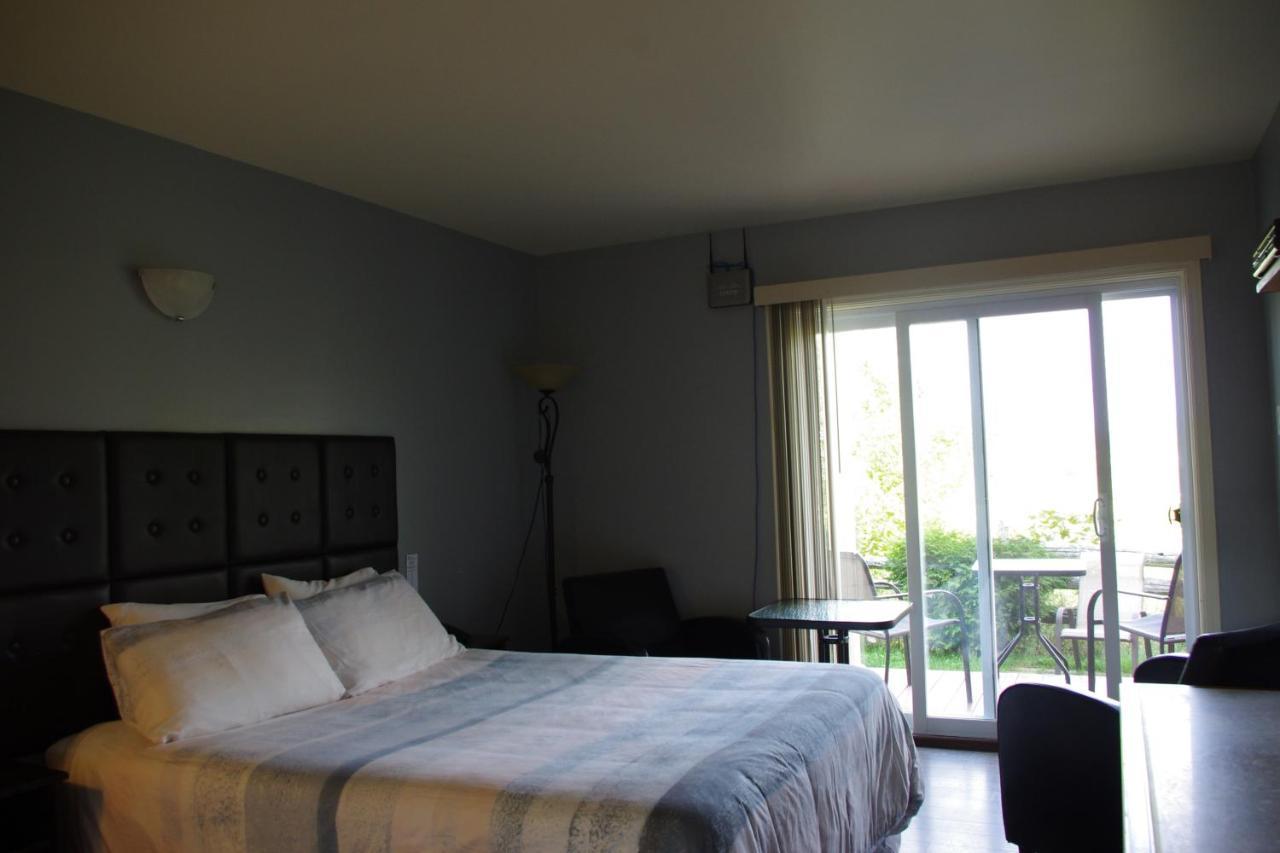 Motel Des Mariniers Kamouraska Exterior photo