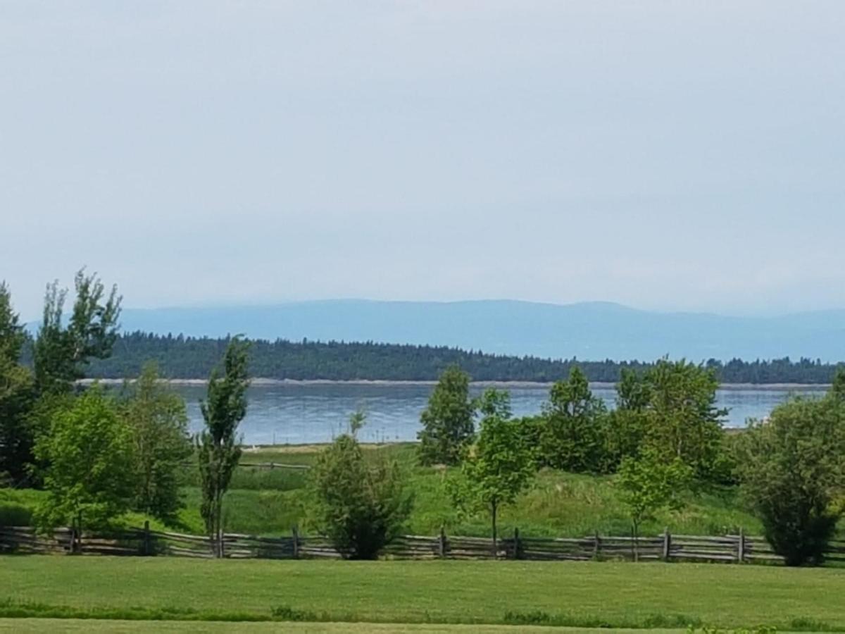 Motel Des Mariniers Kamouraska Exterior photo