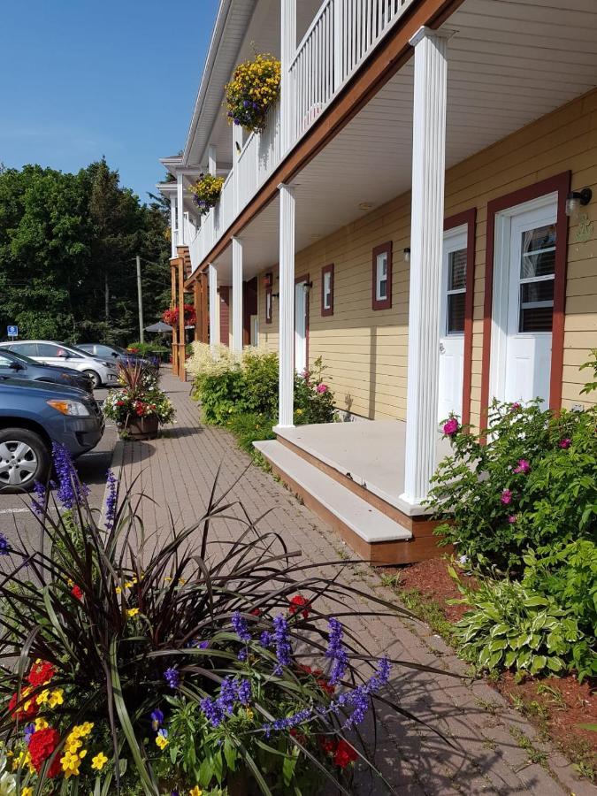 Motel Des Mariniers Kamouraska Exterior photo