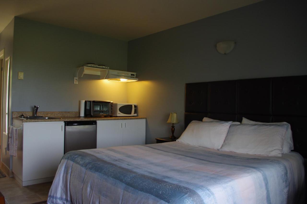 Motel Des Mariniers Kamouraska Exterior photo
