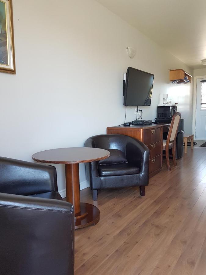 Motel Des Mariniers Kamouraska Exterior photo